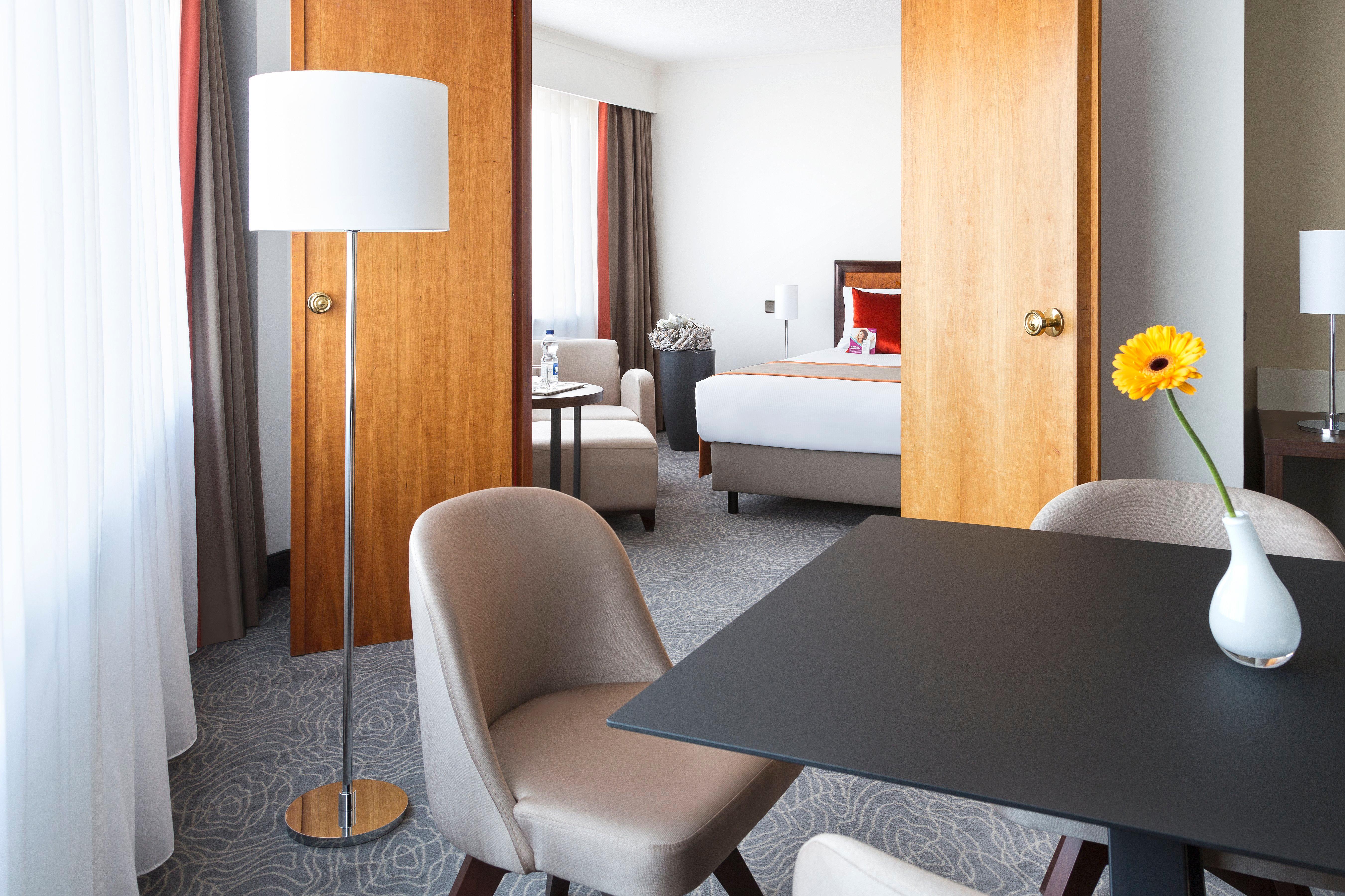 Crowne Plaza Amsterdam Airport Hotel Hoofddorp Bagian luar foto