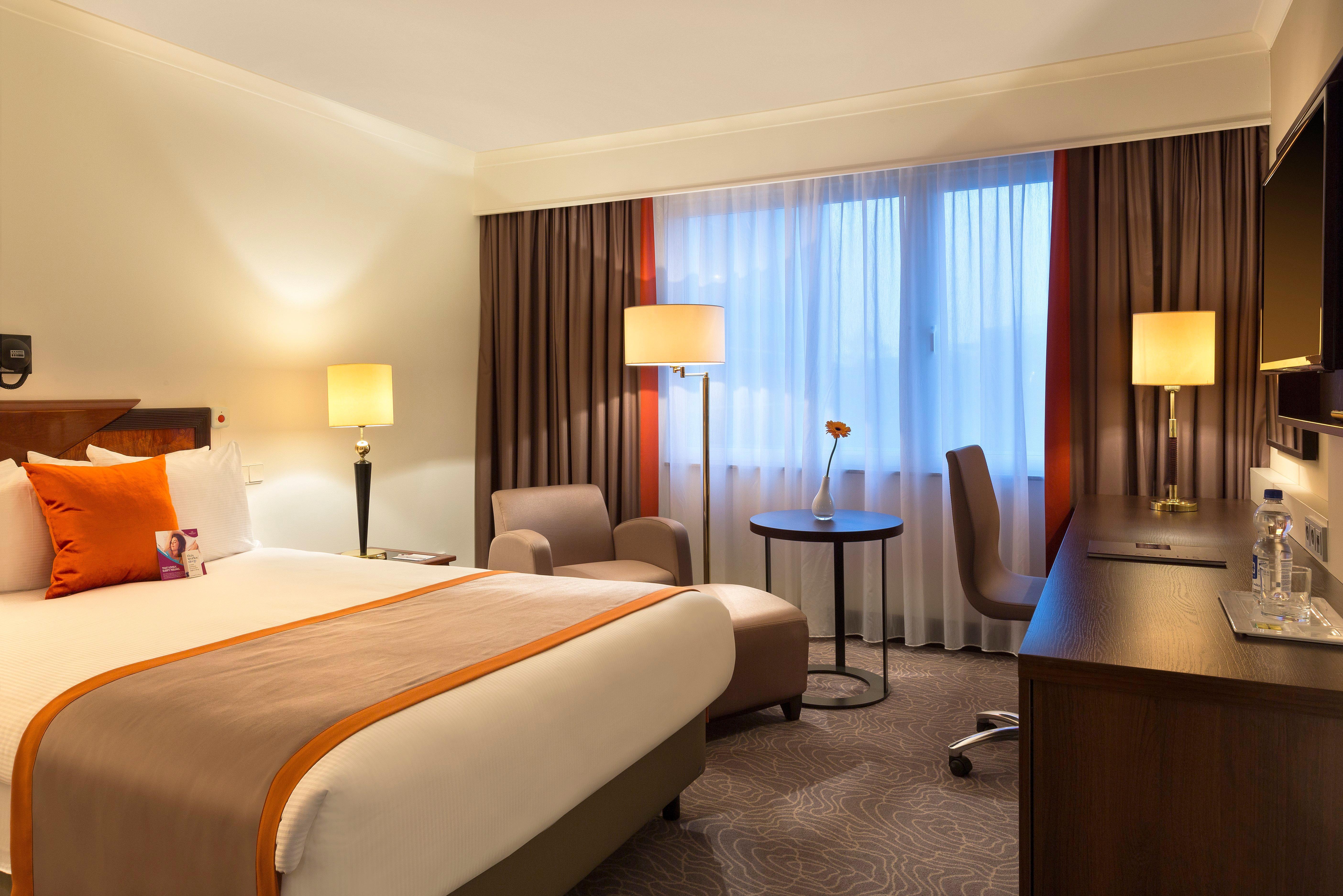 Crowne Plaza Amsterdam Airport Hotel Hoofddorp Bagian luar foto