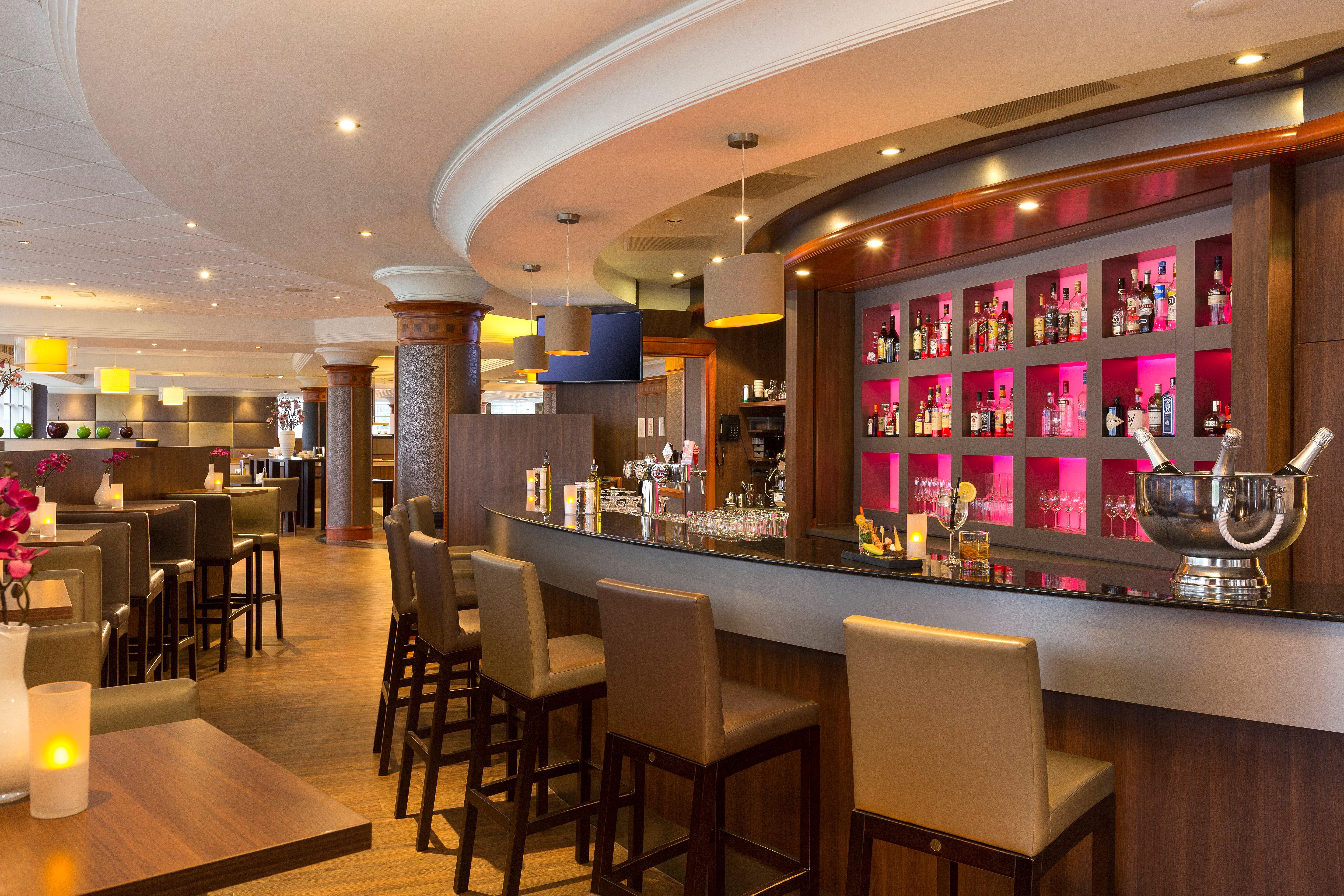 Crowne Plaza Amsterdam Airport Hotel Hoofddorp Bagian luar foto