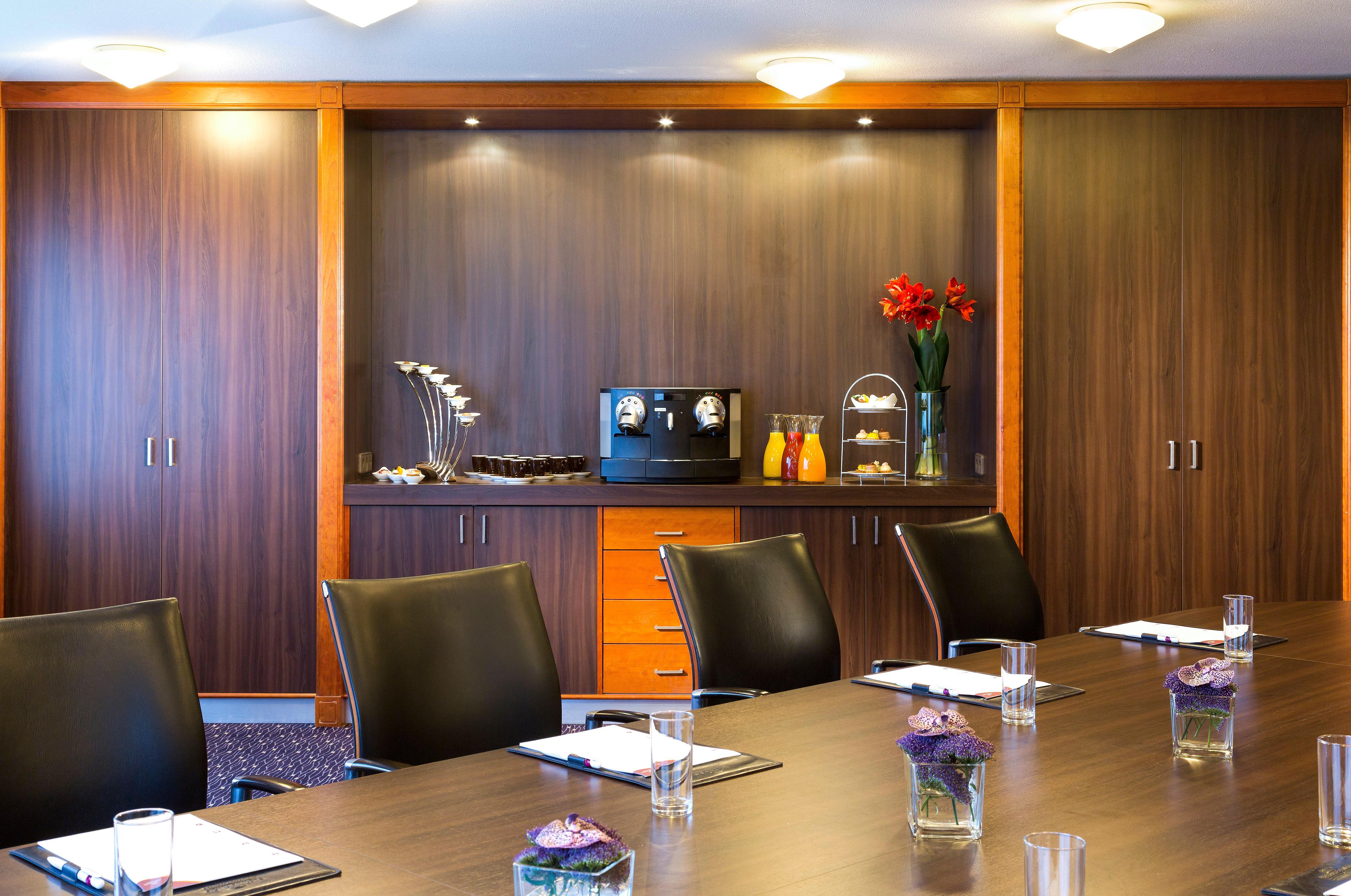 Crowne Plaza Amsterdam Airport Hotel Hoofddorp Bagian luar foto